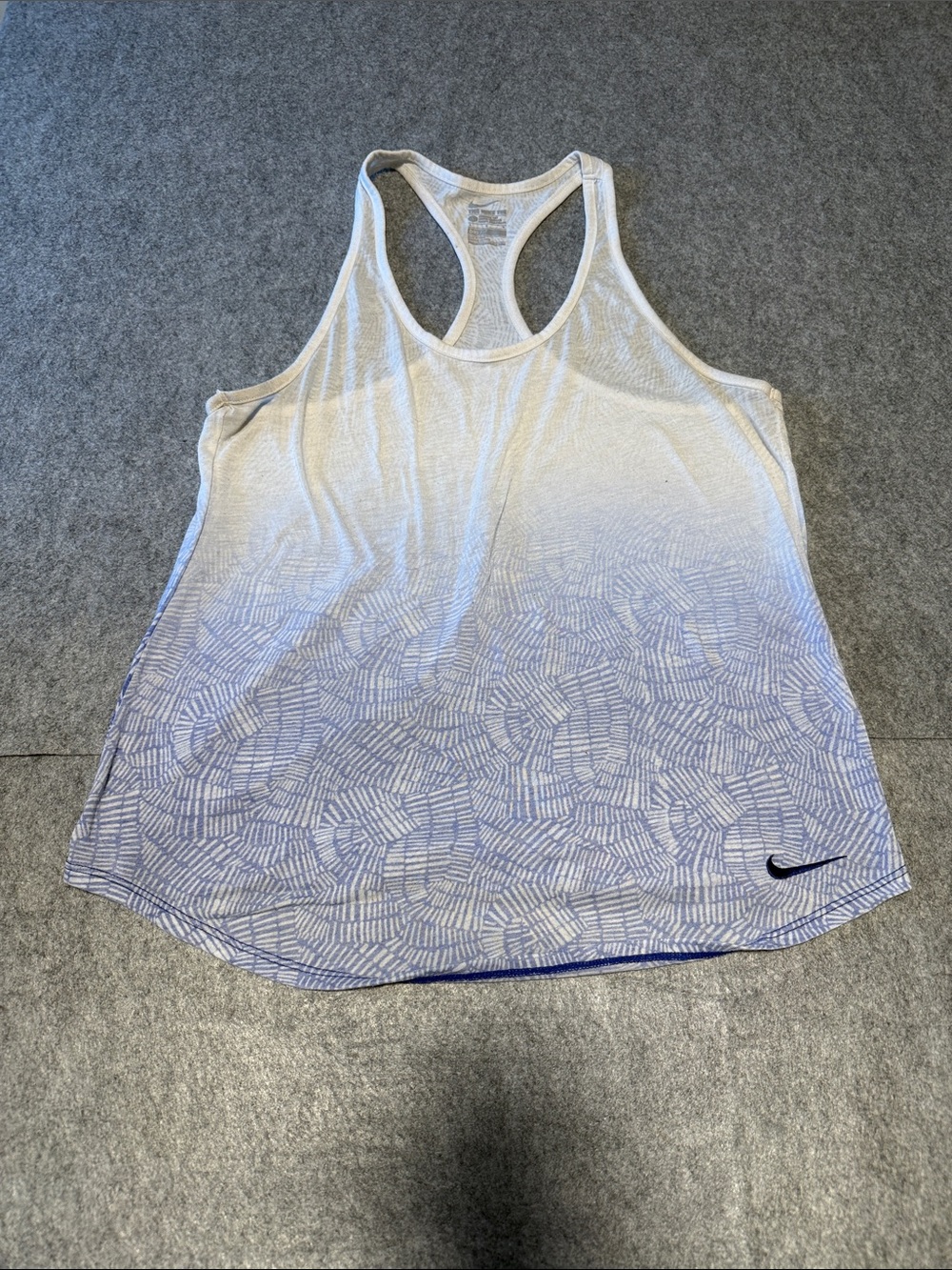 🥳 5 for $25 BUNDLE Nike Women’s White to Light Blue Ombre Racerback Tank Top